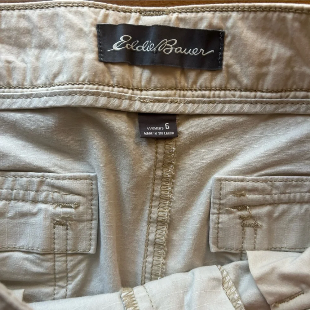 Eddie Bauer Women’s Tan Cropped Capri Cargo Pants Size 6